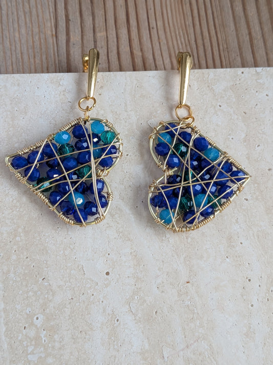 Drømmefanger hjerteøreringe – Håndlavede øreringe med glasperler og spirituel charme