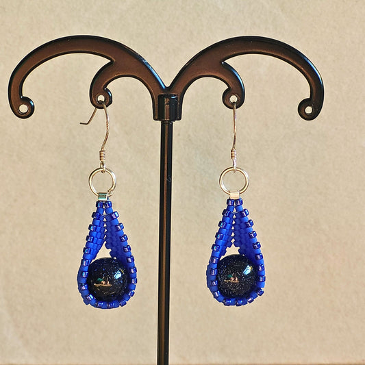 Perla – dråbeformede øreringe med et strejf af elegance