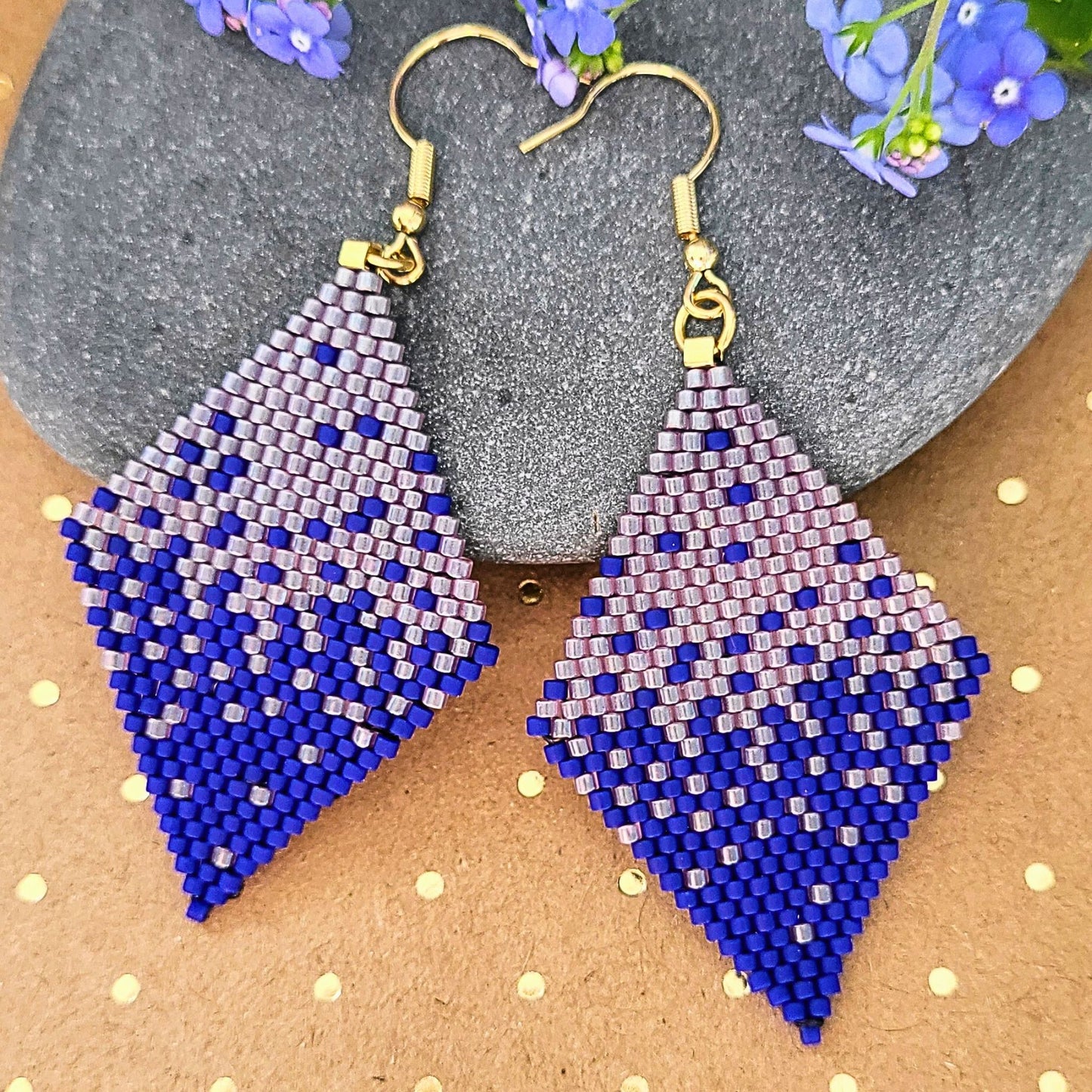 Diamant Mellem øreringe – Håndlavede øreringe i mellemstørrelse med farver og glans