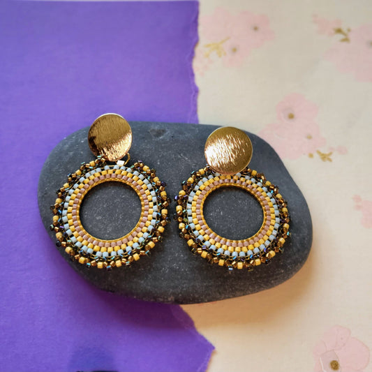 Harmoni øreringe – Lette mandala-øreringe med perler