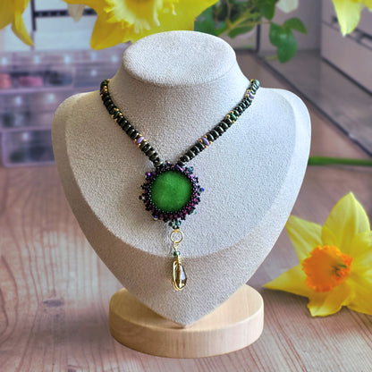 Cabochon halskæde – Håndlavet choker med krystal eller natursten