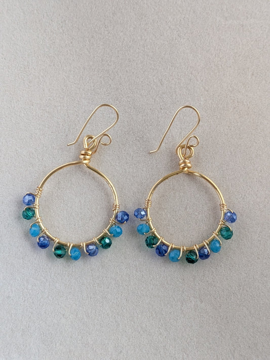 Caribe øreringe – Farverige hoop-øreringe med perler