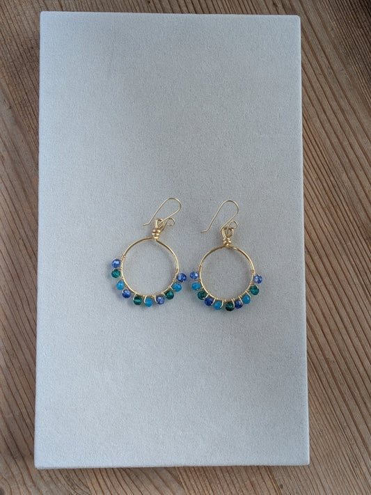 Caribe øreringe – Farverige hoop-øreringe med perler