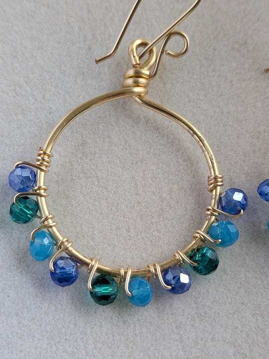 Caribe øreringe – Farverige hoop-øreringe med perler