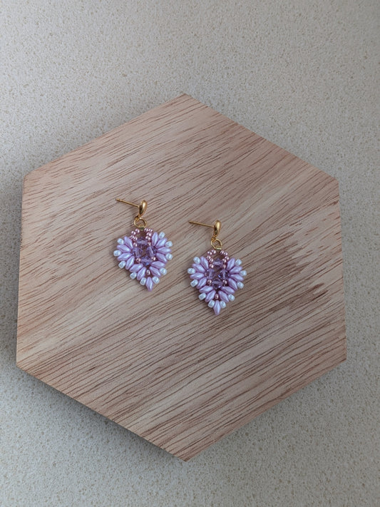 Romantik øreringe – Hjerteformede øreringe med perler og elegant glans