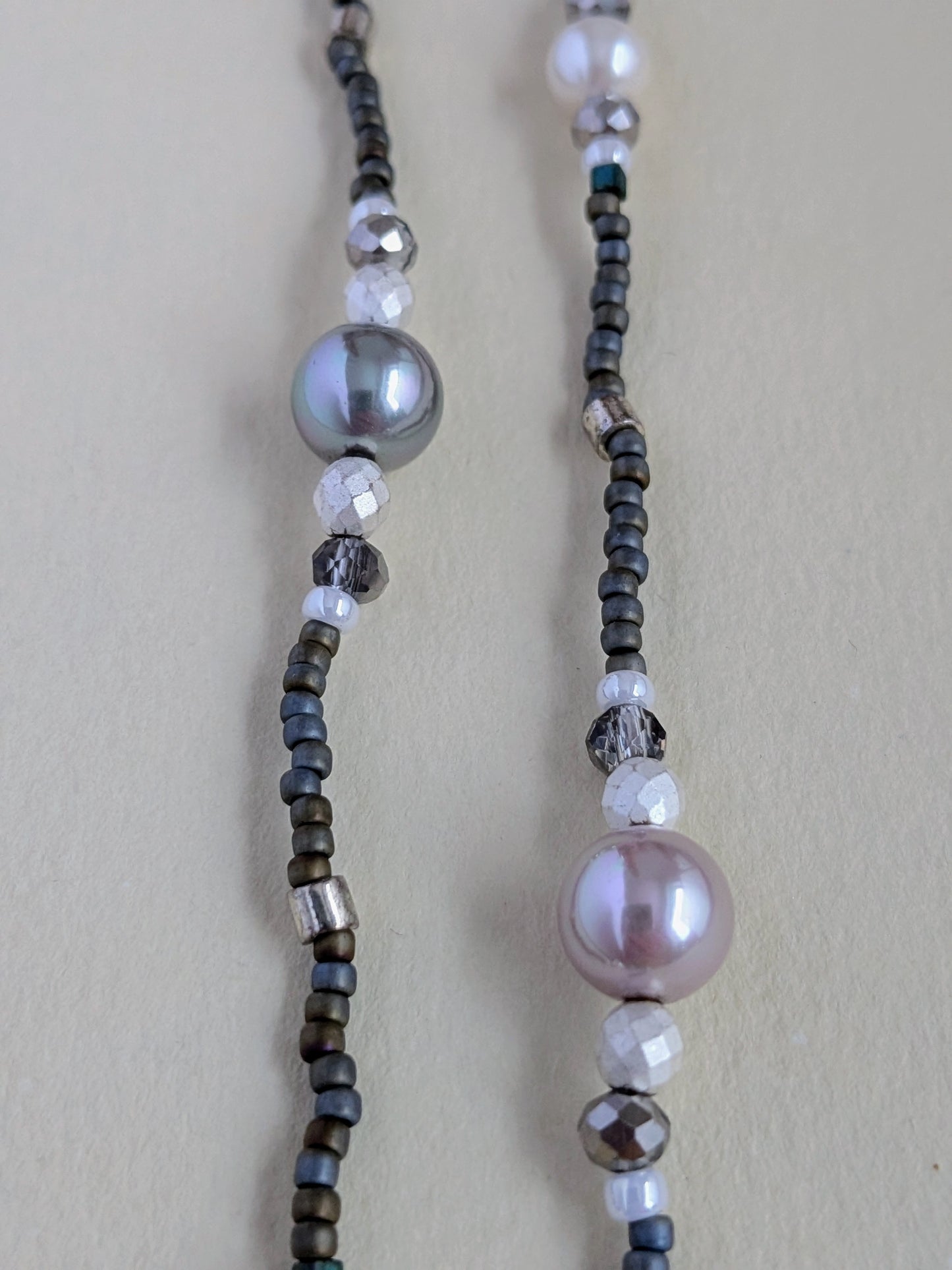 Charleston – Perlehalskæde i vintage stil med dobbelt elegance