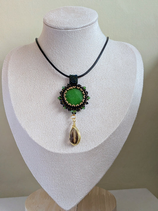 Cabochon halskæde – Håndlavet choker med krystal eller natursten