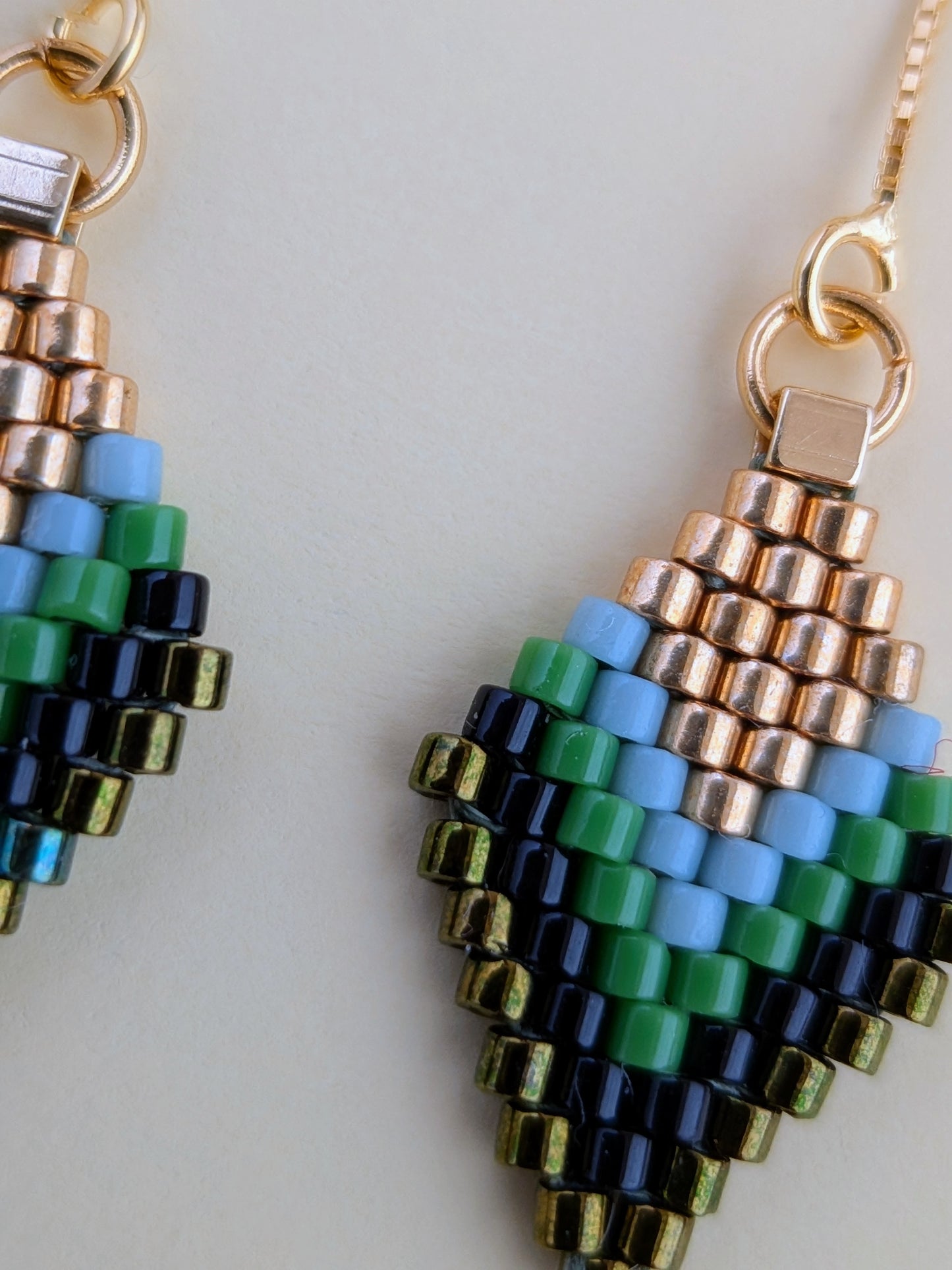 Lette kædeøreringe med Miyuki-perler – håndlavede øreringe – Estela