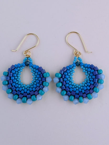 Elegante håndlavede øreringe med Miyuki-perler – Luna