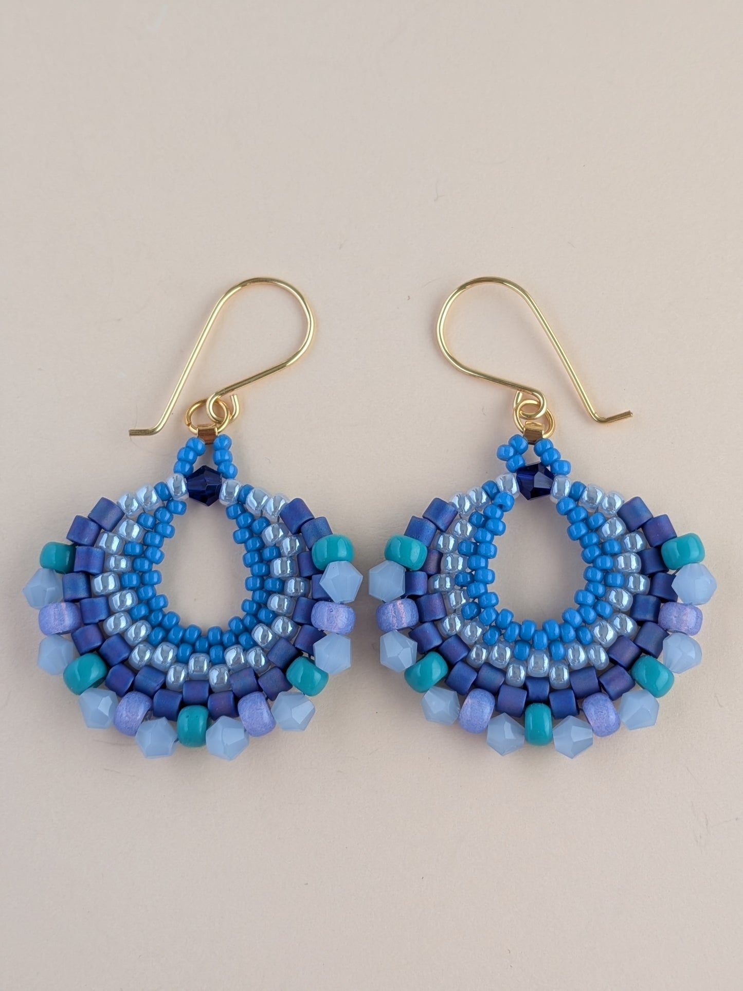 Elegante håndlavede øreringe med Miyuki-perler – Luna