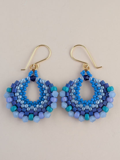 Elegante håndlavede øreringe med Miyuki-perler – Luna