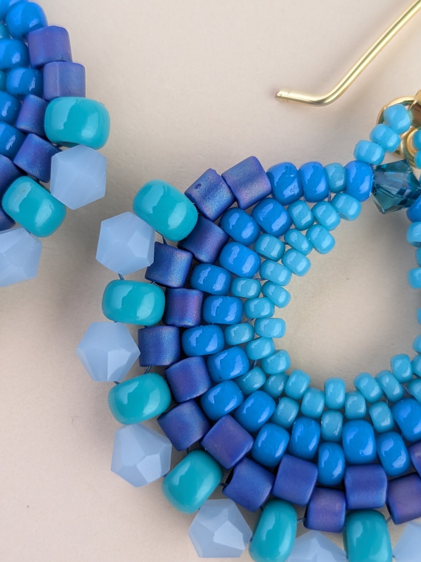 Elegante håndlavede øreringe med Miyuki-perler – Luna