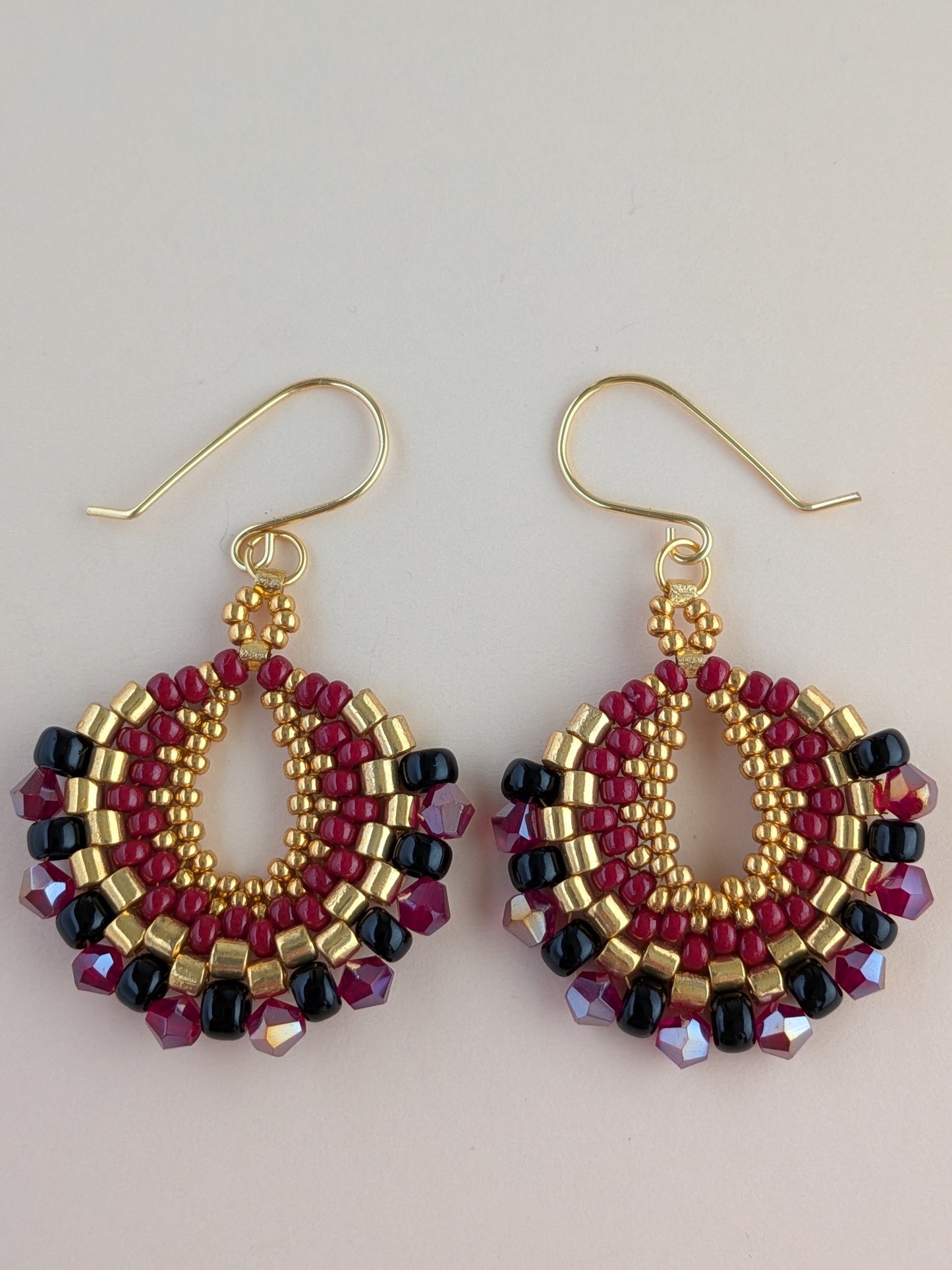 Elegante håndlavede øreringe med Miyuki-perler – Luna