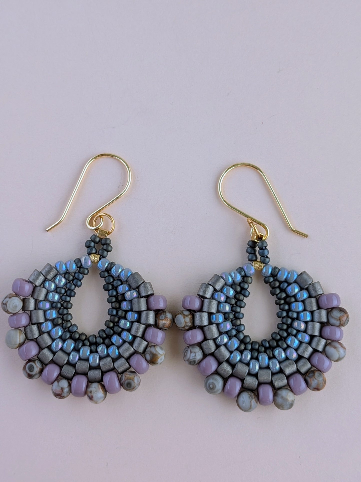 Elegante håndlavede øreringe med Miyuki-perler – Luna